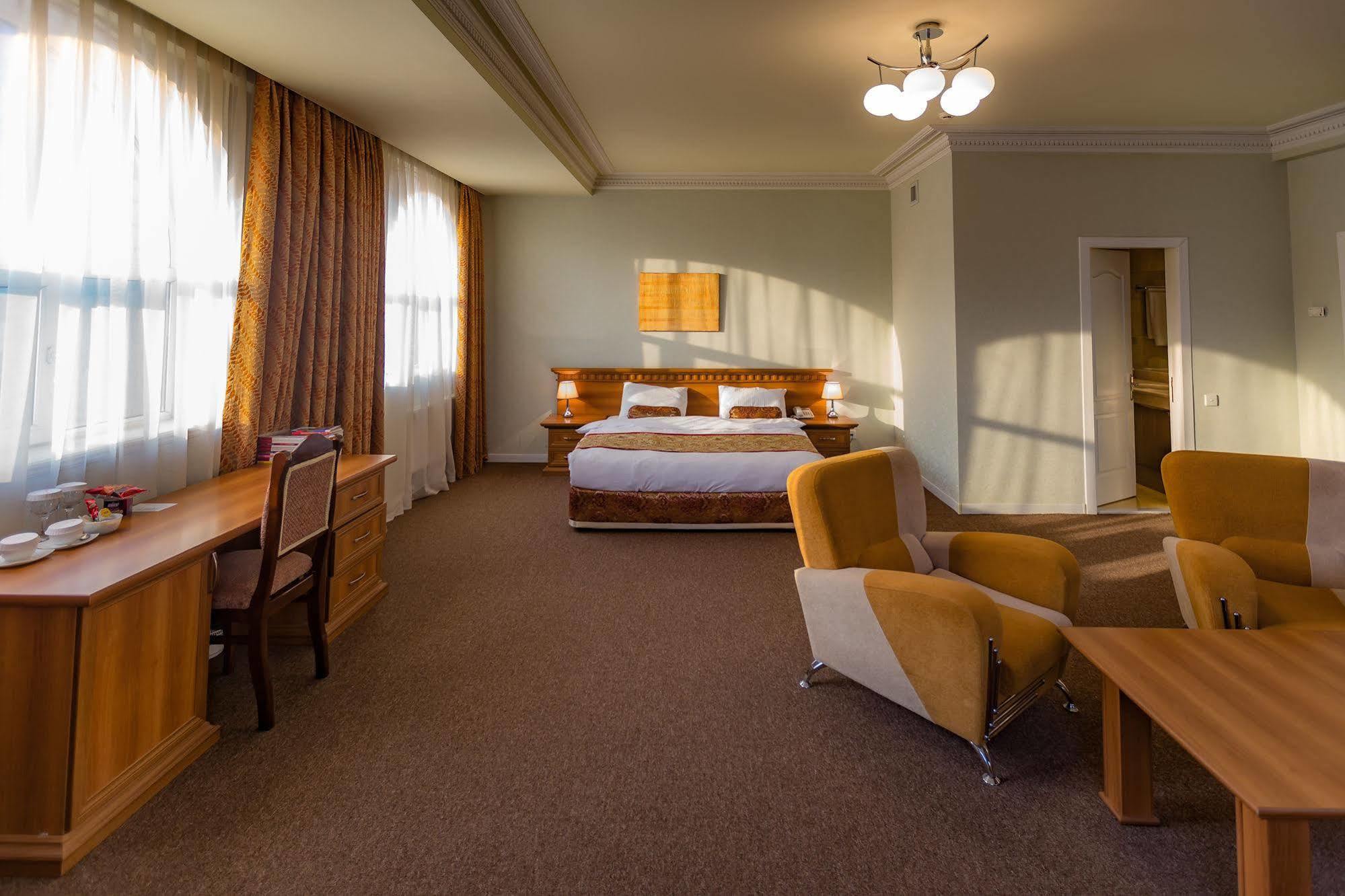 Caspian Palace Hotel Baku Exterior photo